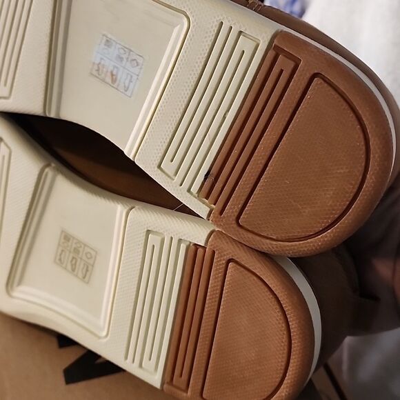 Men's Madden M Landen shoe  size 9 NWOT in box - Picture 7 of 8